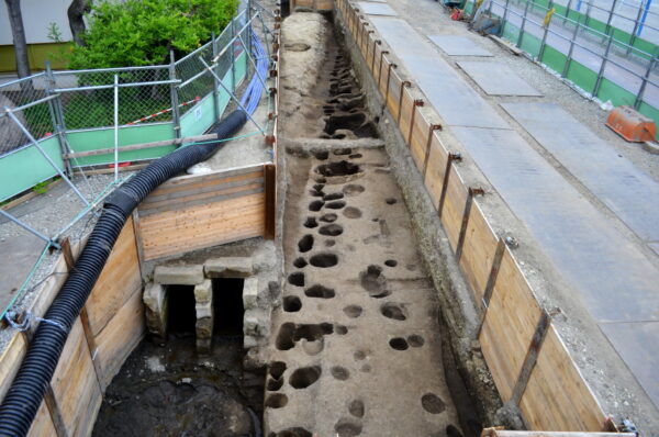 西御門川と遺構